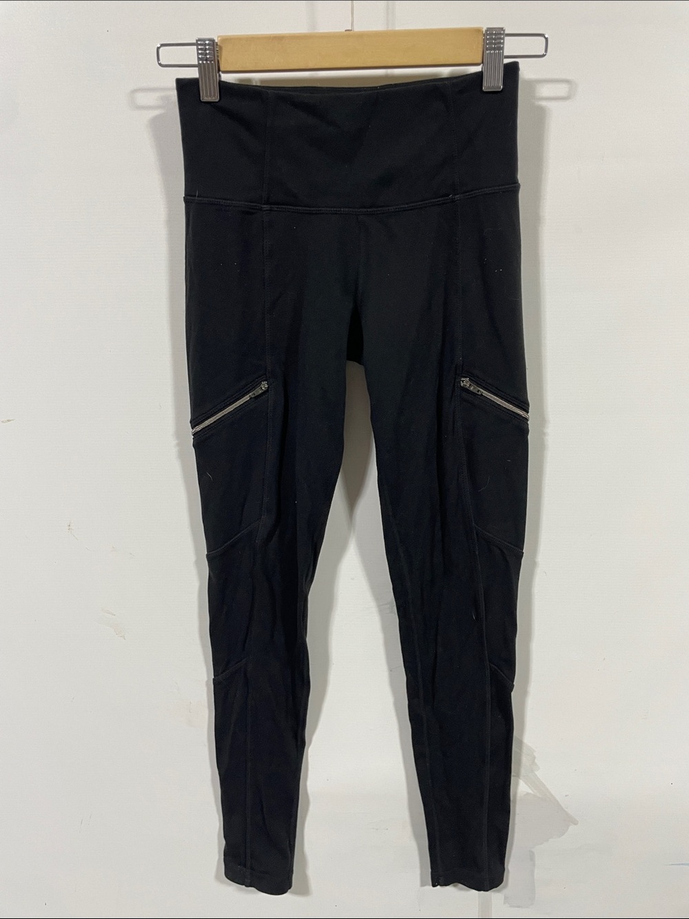 Black High-Waist Zip Pocket Leggings
